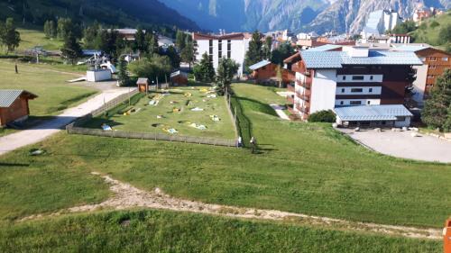 Mont-de-Lans Apartment | Le Champame