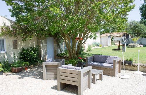 Saint-Fort-sur-Gironde Bed & Breakfast | Le Charhido