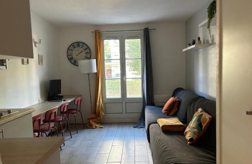 Bussy-Saint-Georges Apartment | Le Charmant - 10 min Disney - 3 min Gare