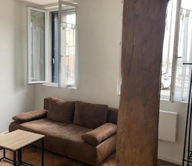 Castelnaudary Apartment | Le charme au fil de l eau jardin barbecue pour 4 personnes