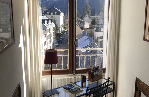 Bagneres-de-Luchon Apartment | Le Charme de L'ancien ! A 5 Minutes des Thermes et du Téléporté