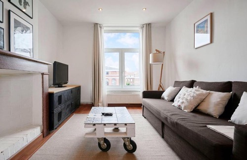 Lille-Moulins Apartment | Le charme de l'ancien dans le centre de Lille.