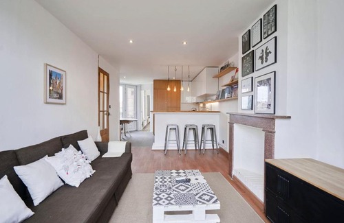 Lille-Moulins Apartment | Le charme de l'ancien dans le centre de Lille.