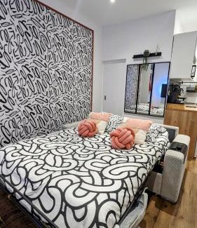 Villejuif Apartment | Le Charme Rosé