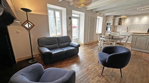 Saint-Mathieu House | Le charron