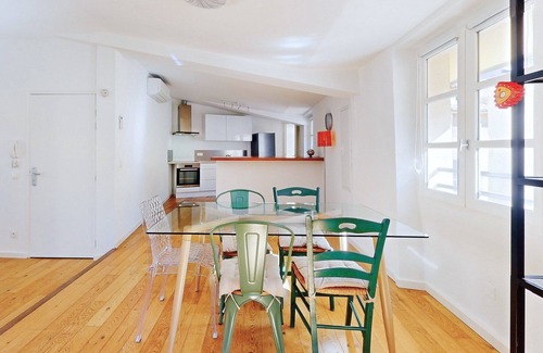 Aix-en-Provence Historic Centre Apartment | Le Chastel, historic center, T3 refurbished