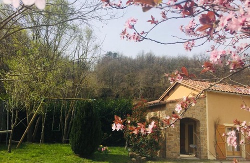 Versols-et-Lapeyre Bed & Breakfast | Le Chat Blanc