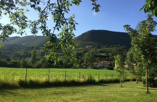 Versols-et-Lapeyre Bed & Breakfast | Le Chat Blanc