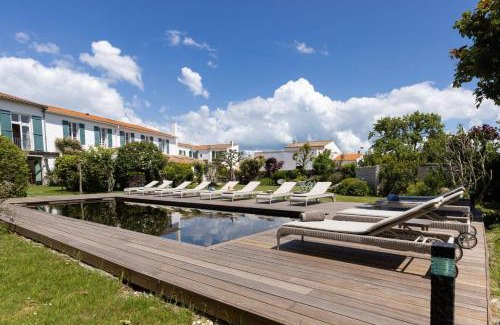 Saint-Clement-des-Baleines Hotel | Le Chat Botté
