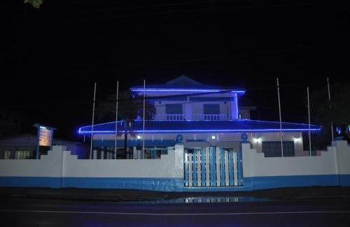 Anse aux Pins House | Le Chateau Bleu