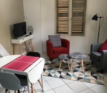 Rambouillet Apartment | Le Chateau