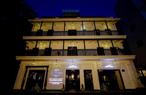 White Town Hotel | Le Chateau