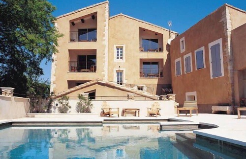 Cadenet Apartment | Le Chef d'Escadron