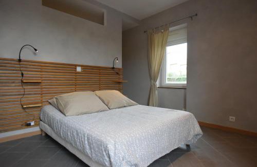 Vallon-Pont-d'Arc Apartment | le chemin des pouzes