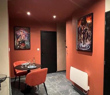 Moulins Apartment | Le Ciné-Nid