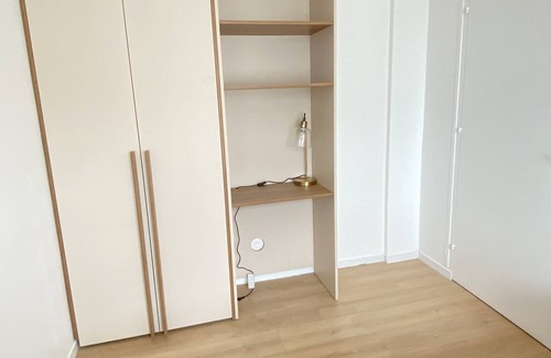 Beauvais Apartment | Le Cinq/ Plein Centre-ville Beauvais/ Proche Aéroport /gare 650m/ The Getaway