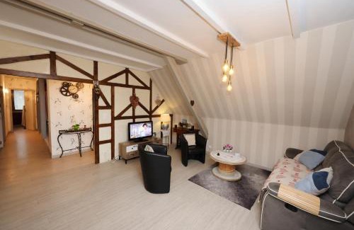 Bergheim Apartment | Le clocher aux cigognes au village de Bergheim