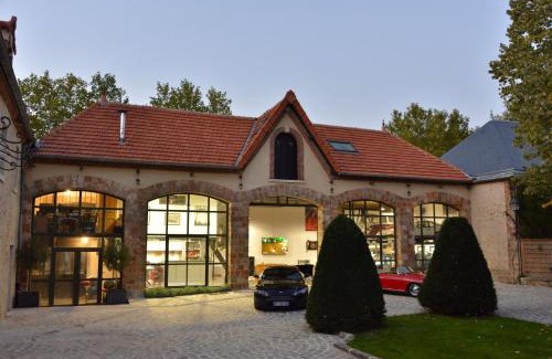 Bonnelles Bed & Breakfast | Le Clocher de la Duchesse