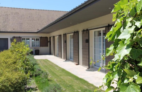 Saint-Martin-en-Biere House | Le Clos 24