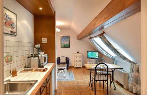 Chailly-sur-Armancon House | Le clos champagnac at Hotel Golf Chateau de Chailly