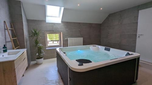Sainte-Marie-la-Blanche House | Le Clos des écureuils
