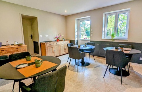 Sainte-Marie-la-Blanche Bed & Breakfast | Le Clos des écureuils - chambres d'hôtes