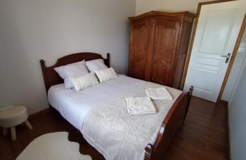 La Celle-sous-Gouzon Bed & Breakfast | Le clos de bourdeilles chambre 3 avec wifi