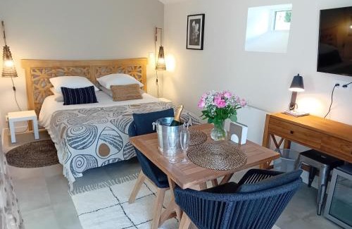Herouvillette Bed & Breakfast | Le Clos de l'Aiguillon
