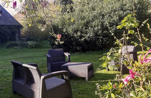 Angiens Cottage | Le clos de silleron: charm, tradition, large garden near from the beach.