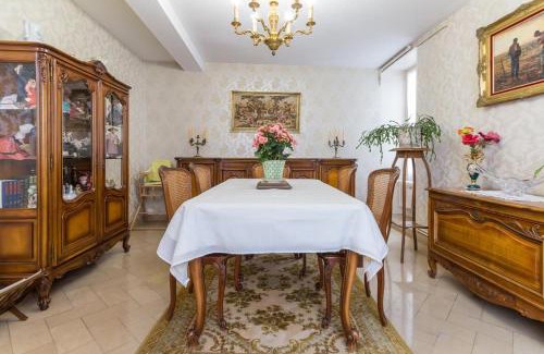 Tanlay House | Le Clos de Tweed
