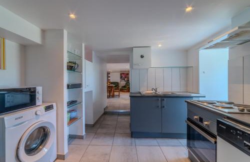Regny Apartment | Le Clos de Verpierre - Appart avec Jardin