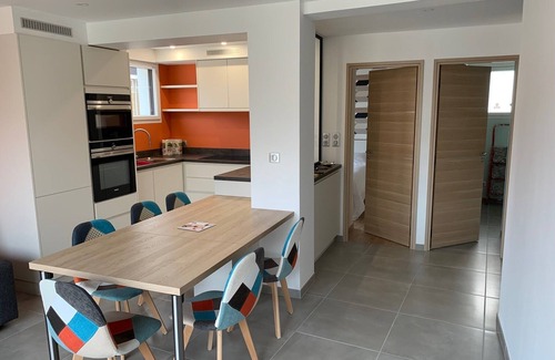 Wimereux Apartment | LE CLOS DES 2 CAPS - RENOVATED CONTEMPORARY 2 BED APARTMENT 2 STEPS FROM THE SEA