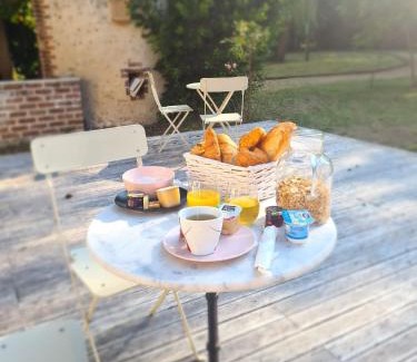 Saint-Ouen Bed & Breakfast | Le Clos du Cèdre