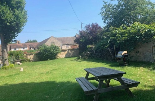 Chailly-en-Biere Apartment | Le Clos du Couvent in Chailly en Bière