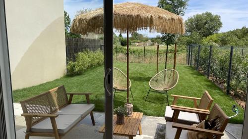 Entraigues-sur-la-Sorgue House | Le Clos Du Moulin 3, home with garden, 3 bedroom