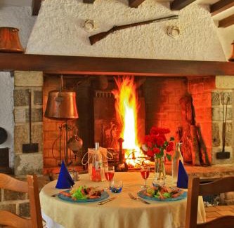 Pradines Hotel | Le Clos Grand