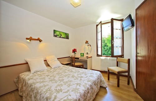 Pradines Hotel | Le Clos Grand