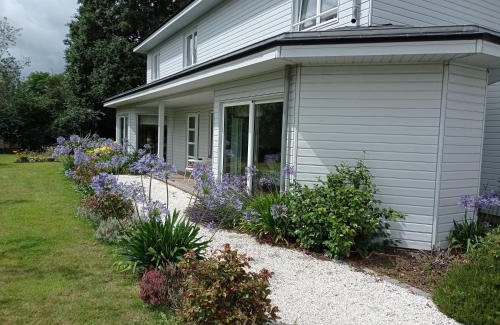 Saint-Loup-Hors Bed & Breakfast | Le Clos Louisiane