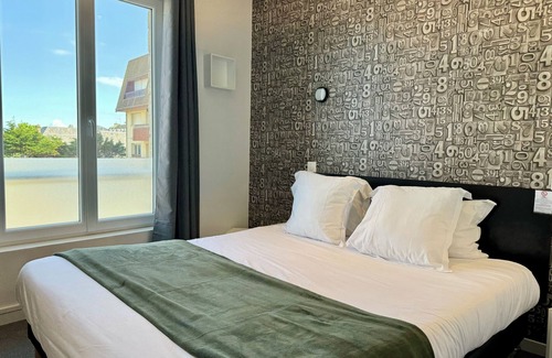 Saint-Regnobert-de-la-Cote-de-Nacre Hotel | Le Clos Normand