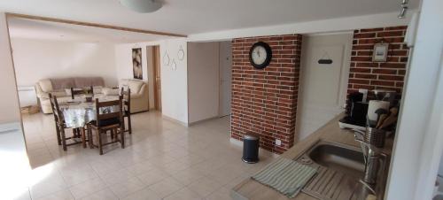 Meusnes Apartment | Le Clos Varnay Jardin