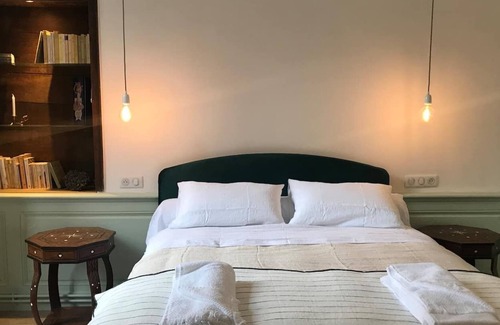 Autun Apartment | Le Cocand : Charming holiday cottage · Historic centre