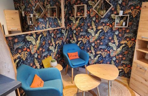 Saint-Jean-d'Elle House | le cocon d'amour " tiny-house avec jaccuzi privé "