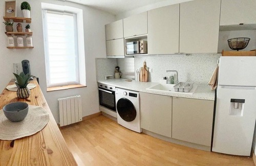 Dompierre-sur-Besbre Apartment | Le Cocon de Kenna 6km du PAL 3 beds 2 bedrooms