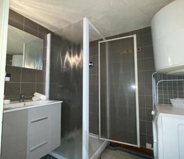 Grenoble City Centre Apartment | Le Cocon de la Bastille - DaLoc