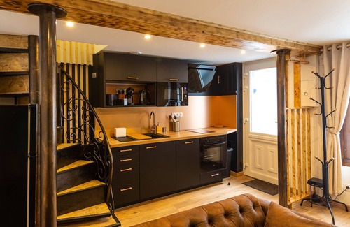 Valenciennes House | Le CoCon De La Cour