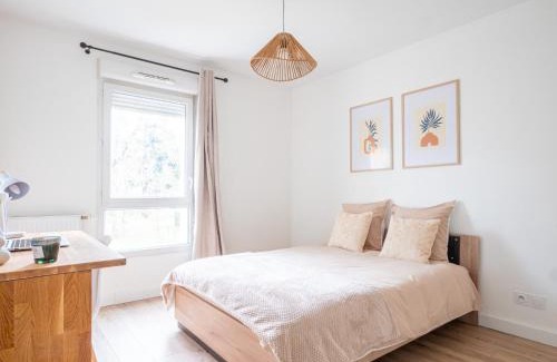 Saint-Priest Apartment | Le Cocon de Saint-Priest 1 Chambre Terrasse et Parking