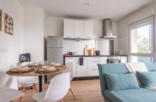Saint-Priest Apartment | Le Cocon de Saint-Priest 1 Chambre Terrasse et Parking