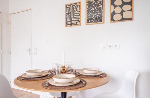 Saint-Priest Apartment | Le Cocon de Saint-Priest 1 Chambre Terrasse et Parking