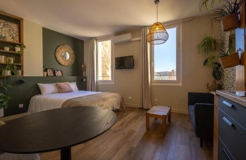 Montelimar Apartment | Le cocon Urban Jungle - calme et lumineux