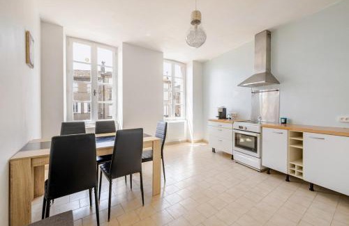 Bagnols-sur-Ceze Apartment | Le Coeur de Bagnols - T3 Cozy
